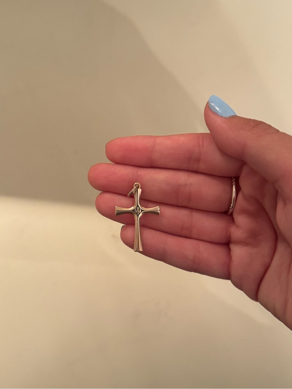 Discontinued James Avery Silver Cross Pendant